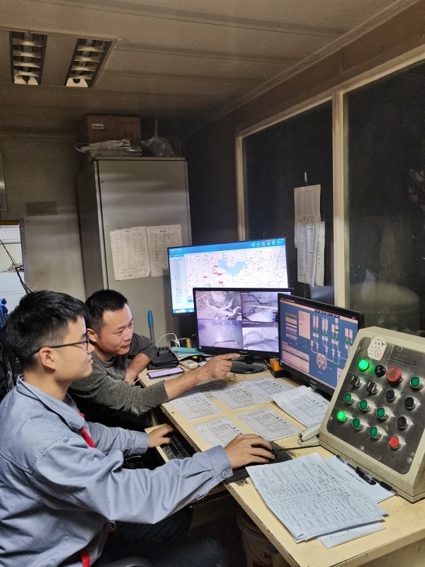 144136-312982.jpg 2.jpg