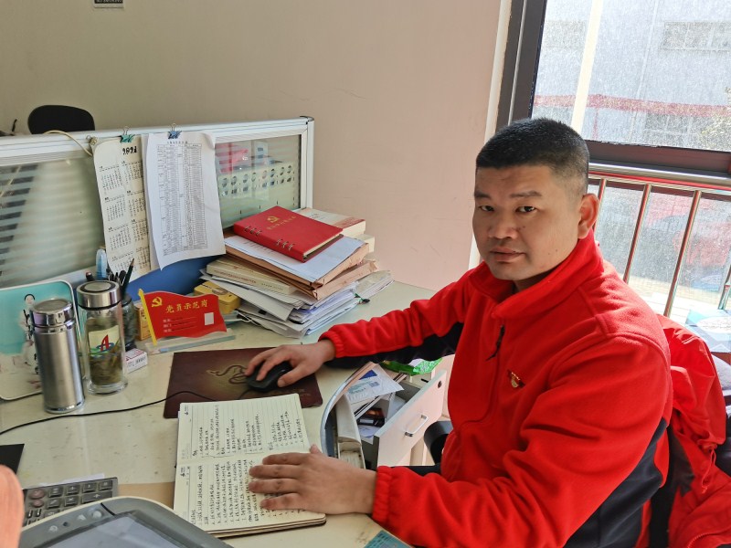 094056-234653.jpg 張傳亮.jpg